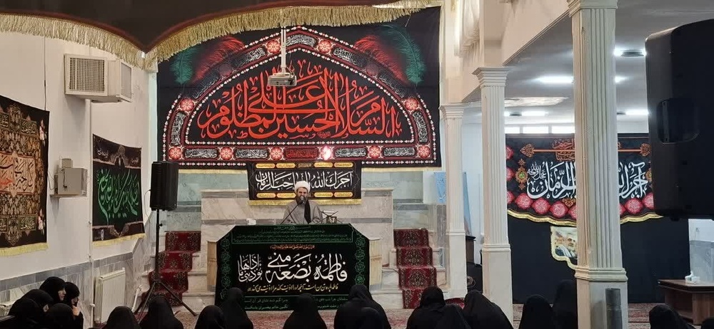 مکتب فاطمی امروز هم در برابر تحقیر و استعمار ایستاده است