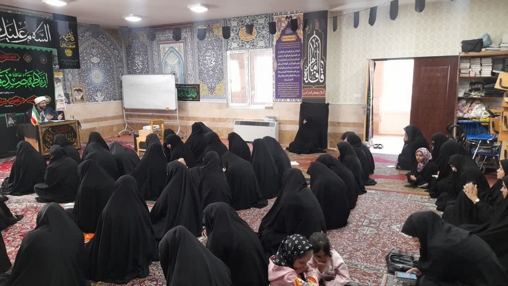 برگزاری نشست فاطمی با موضوع زن، کالای مصرفی