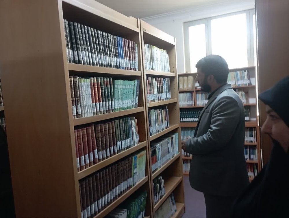 بازدید رئیس اداره فرهنگ و ارشاد پاکدشت از مدرسه علمیه فاطمیه