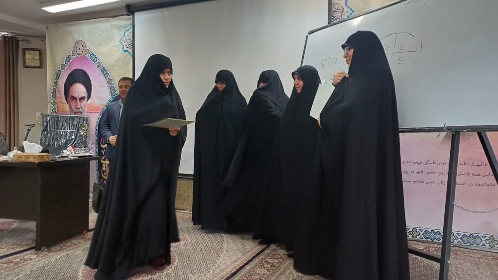 آقای رمضانی مدیرکل منابع انسانی مرکز مدیریت حوزههای علمیه خواهران همدان