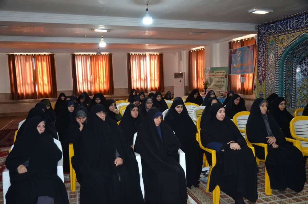 آیین گرامیداشت هفته کتاب،کتابخوانی و پژوهش/رونمایی از دو اثر پژوهشی در حوزه علمیه بی‌بی حکیمه(سلام‌الله‌علیها)