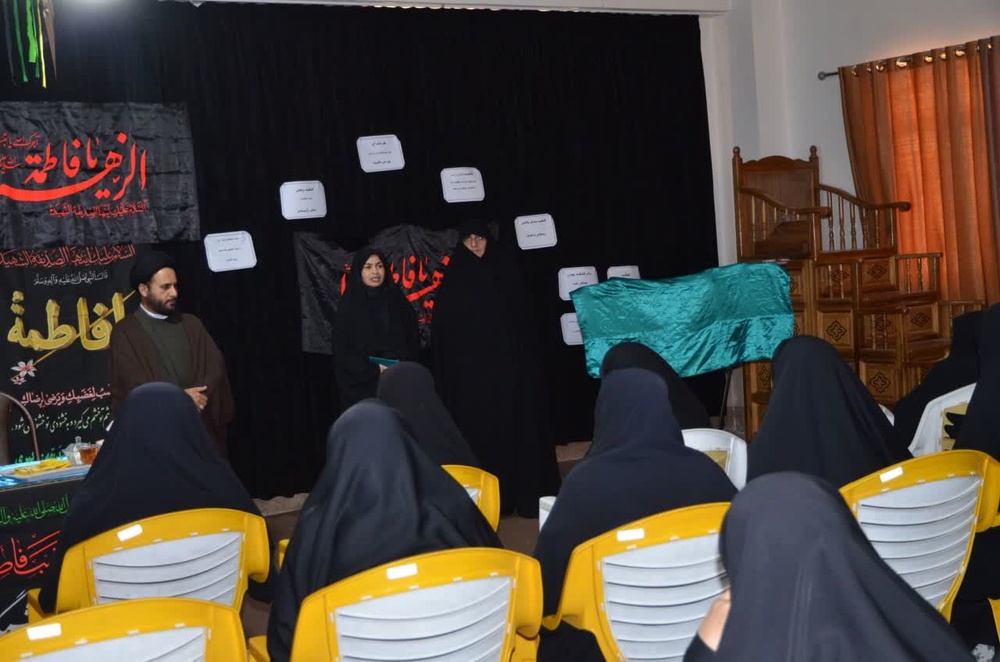 آیین گرامیداشت هفته کتاب،کتابخوانی و پژوهش/رونمایی از دو اثر پژوهشی در حوزه علمیه بیبی حکیمه(سلاماللهعلیها)