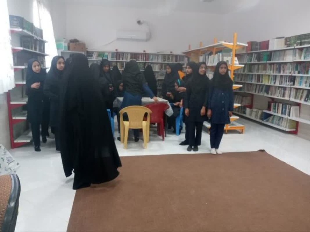 بازدید دانش آموزان از مدرسه علمیه الزهرا(س) شهداد