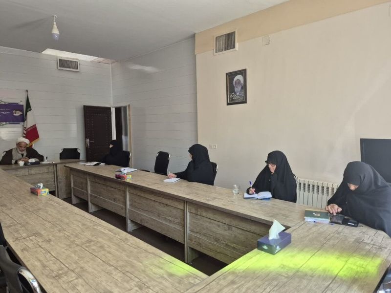 تاریخ انقلاب روایت پیروزی ایمان بر قدرت‌های بزرگ و استکباری است