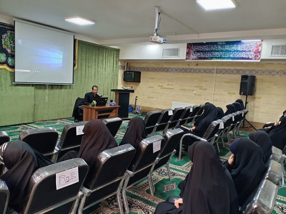 برگزاری نشست مدیریت مصرف آب در خانواده در اراک