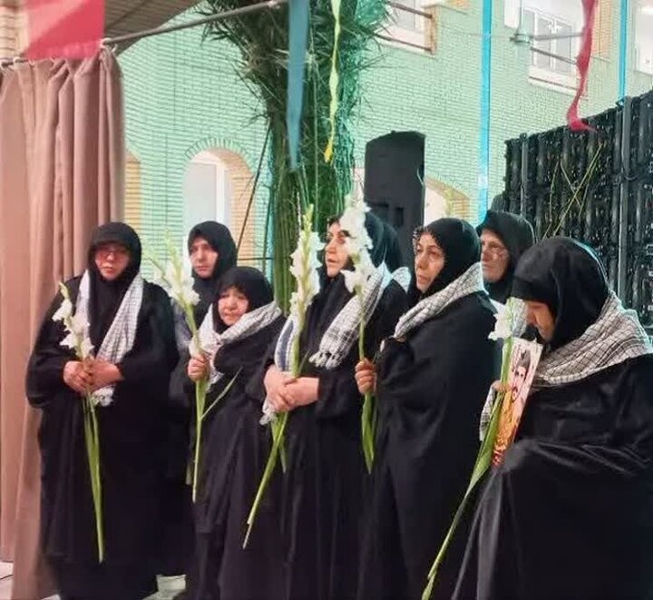 مراسم استقبال از شهید گمنام در مدرسه علمیه فاطمه الزهرا(س) ساوه