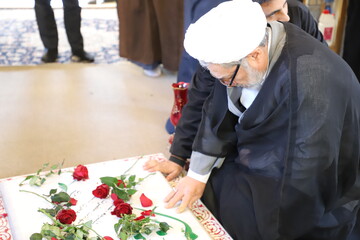 تصاویر/ برگزاری آیین غبارروبی مزار شهید گمنام با حضور مدیر حوزه‌های علمیه خواهران