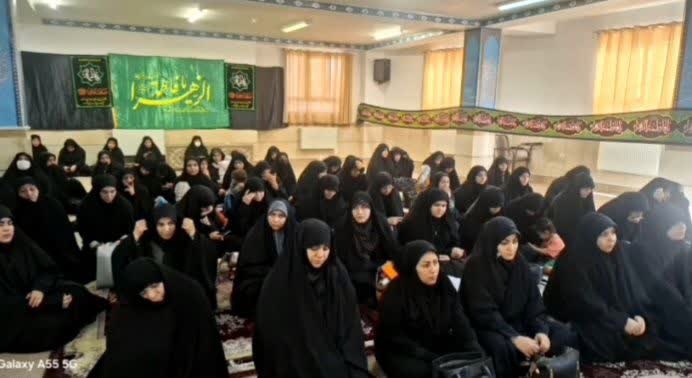 مراسم فاطمیه با حضور پیکر شهید گمنام در مدرسه علمیه سنندج 