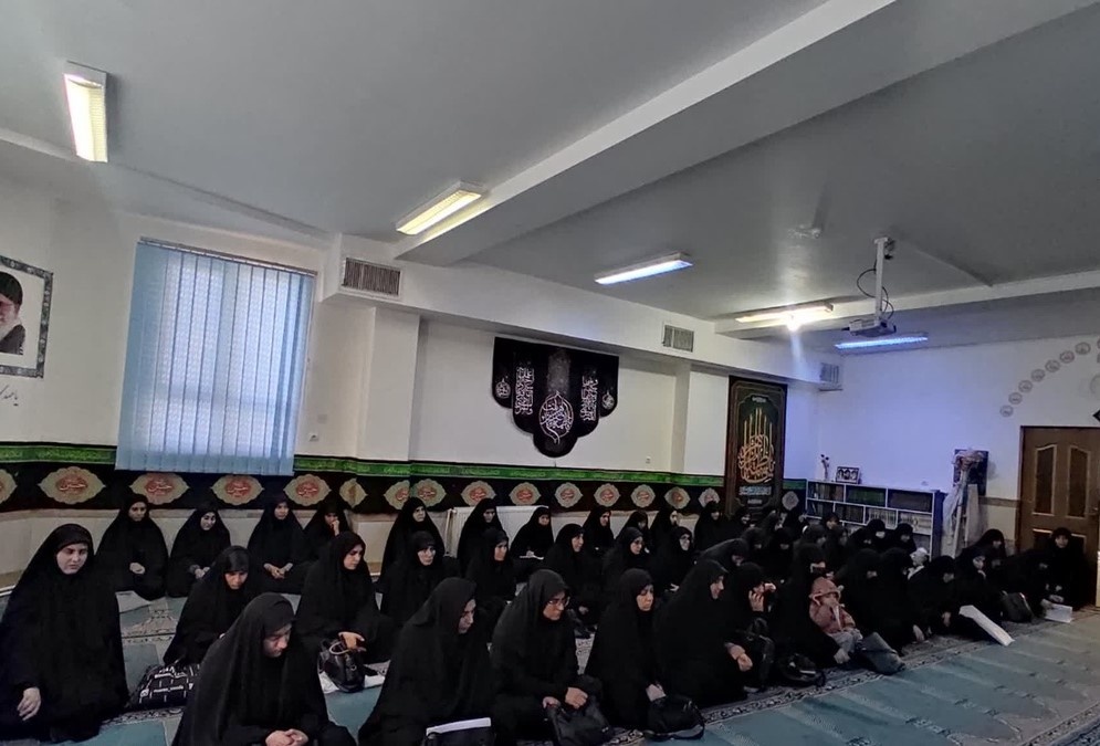 برگزاری نشست علمی_پژوهشی در مدرسه علمیه بنت‌الرسول الشتر