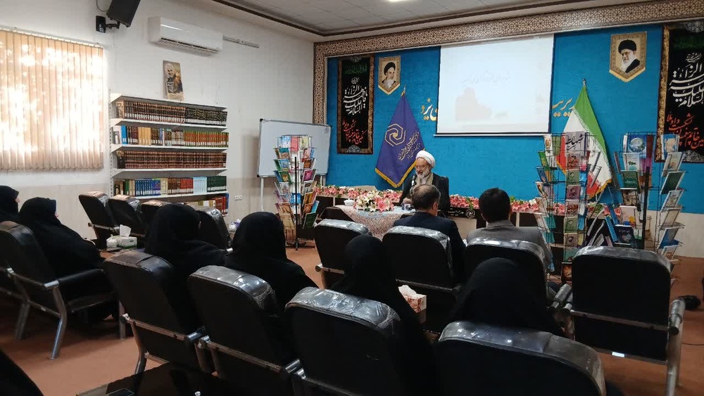 ترویج فرهنگ کتاب‌خوانی رسالت اصلی حوزه‌های علمیه است