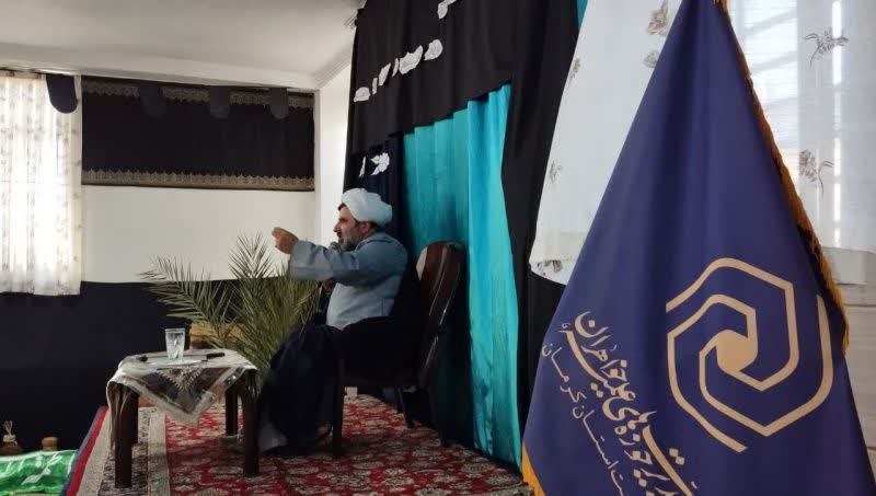 مراقب باشیم دوگانه‌های کاذب، وحدت ما را تهدید نکند