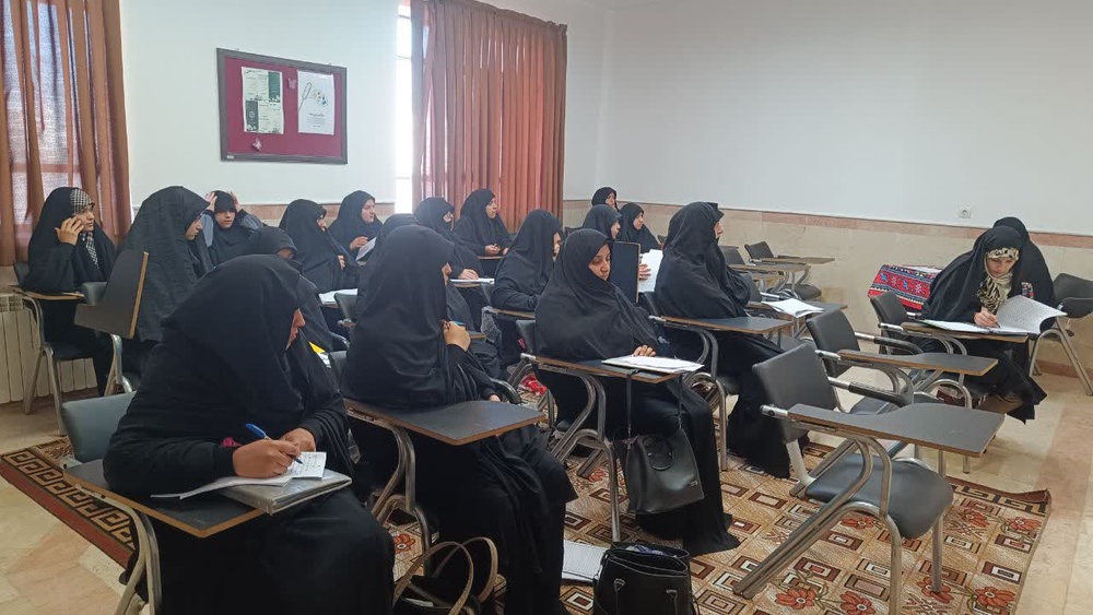 برگزاری حلقات صالحین طلاب مدرسه علمیه تخصصی یزد