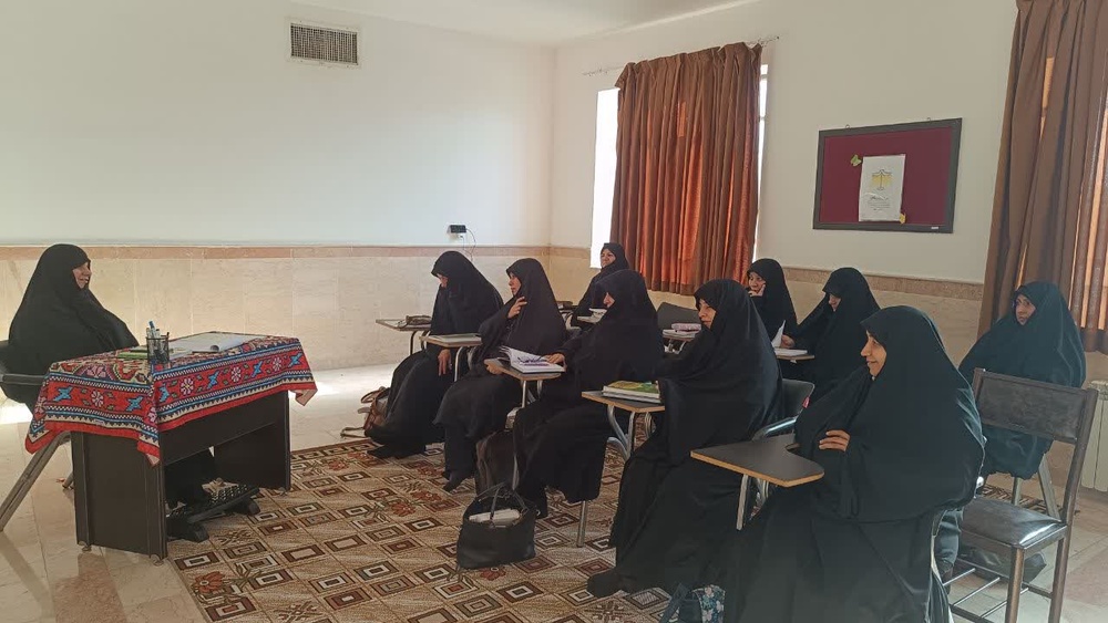 برگزاری حلقات صالحین طلاب مدرسه علمیه تخصصی یزد