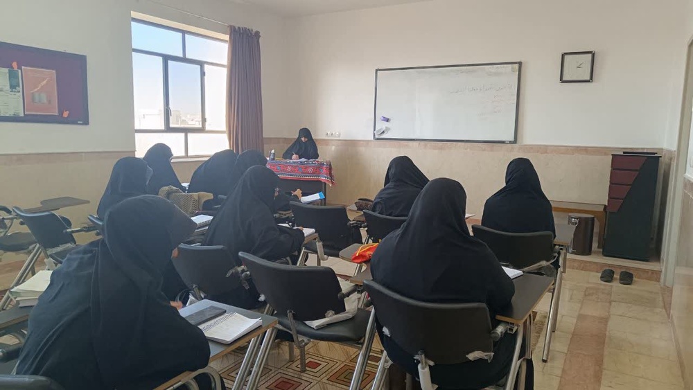 برگزاری حلقات صالحین طلاب مدرسه علمیه تخصصی یزد