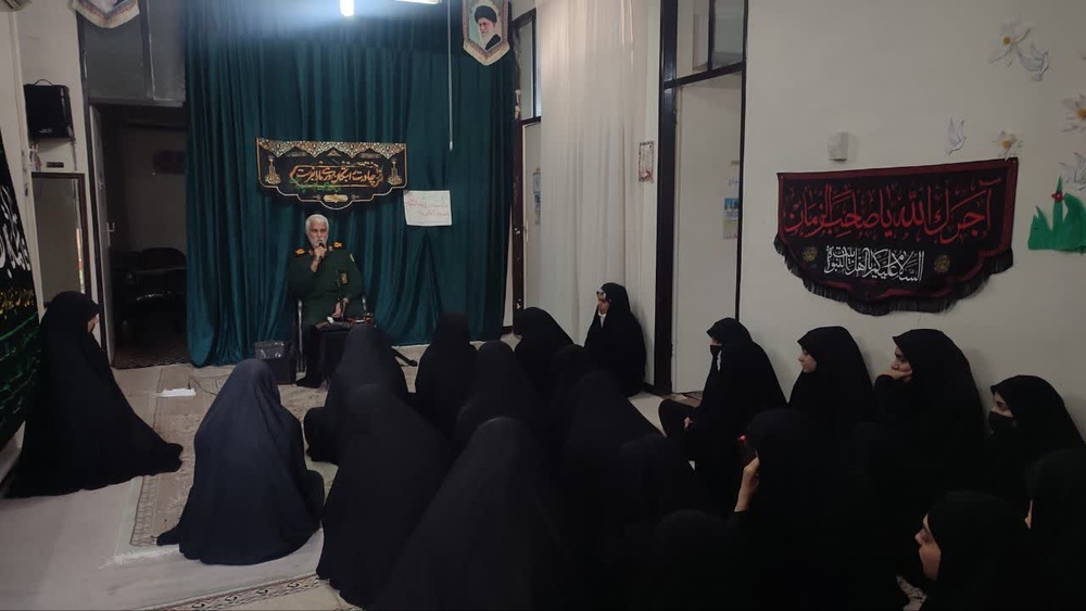 کرسی آزاداندیشی در مدرسه علمیه کارون برگزار شد