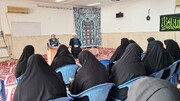 تشریح راه‌های تقویت حضور قلب در عبادت در جمع بانوان حوزوی اردکانی
