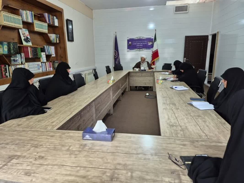 فروش آخرت به قیمت دنیا، نابخردانهترین تجارت است