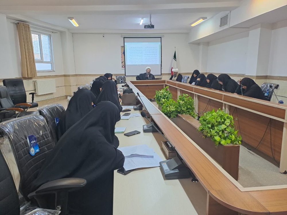 فصل رشد؛ گام دوم تربیت در حوزه‌های علمیه خواهران استان کردستان