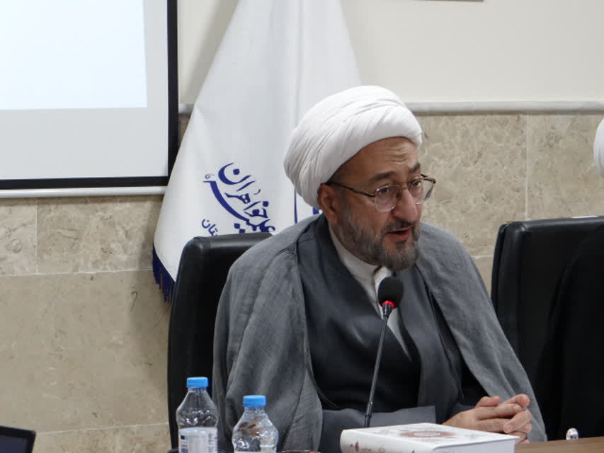 هیئت‌ امناهای حوزه علمیه باید پیوند دهنده مردم و حوزه باشند