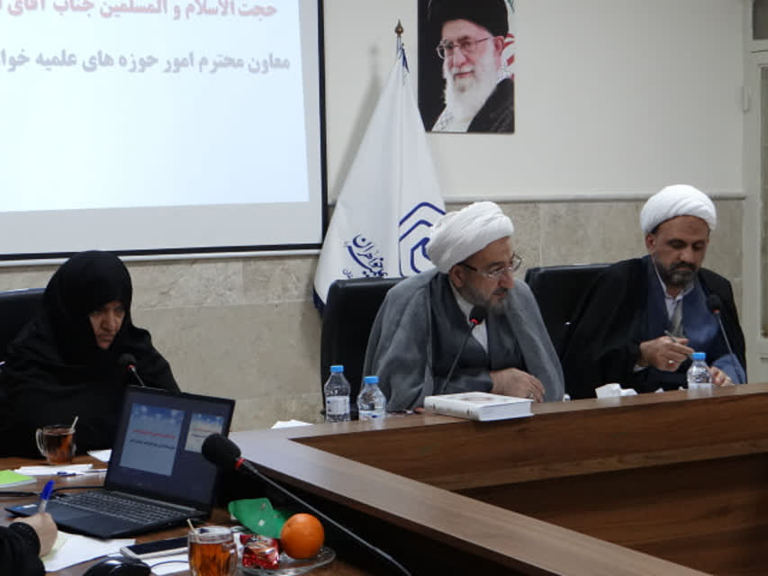 هیئت امناهای حوزه علمیه باید پیوند دهنده مردم و حوزه باشند