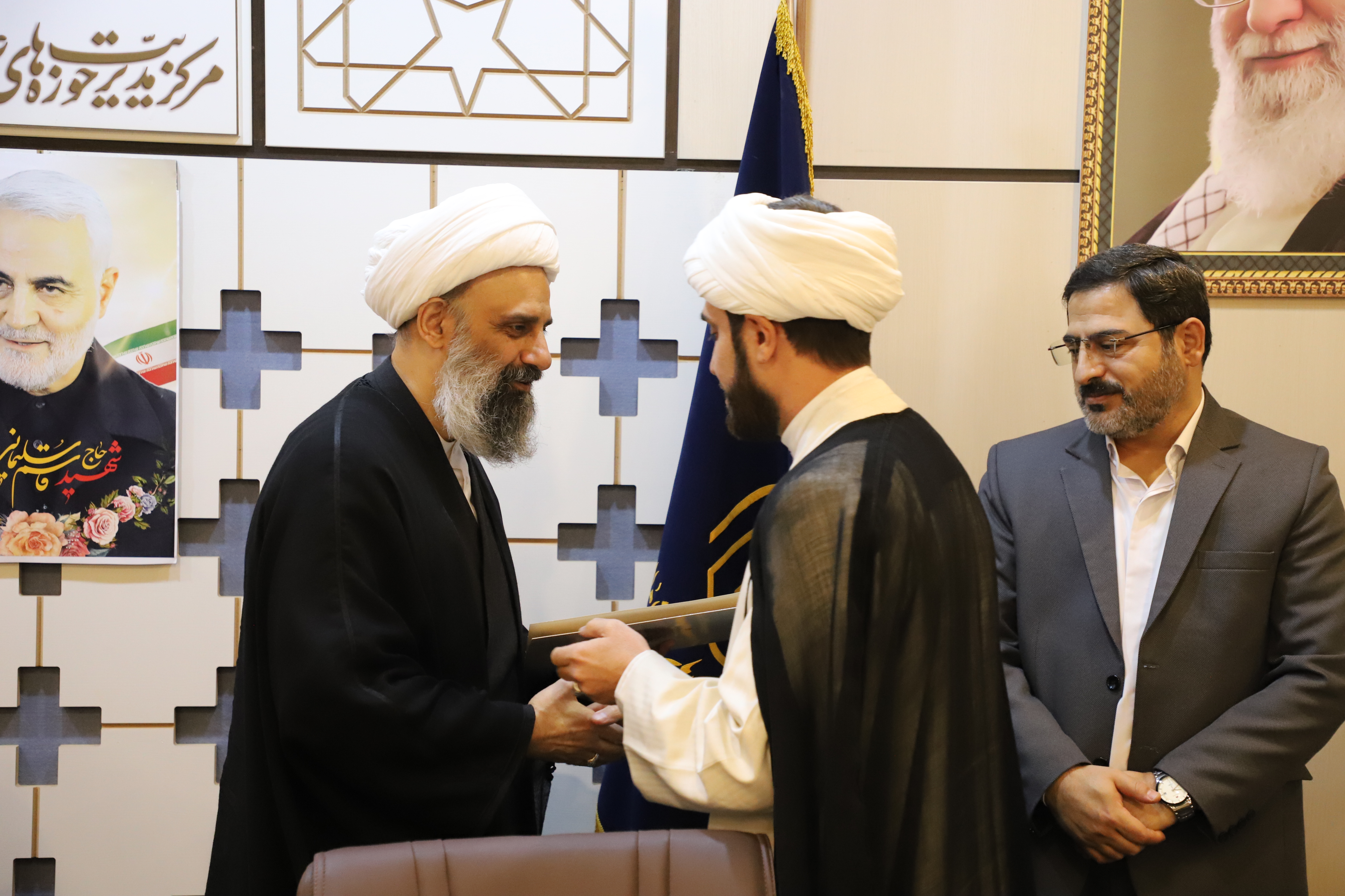 رئیس مرکز برنامهریزی و نظارت حوزههای علمیه خواهران منصوب شد +تصاویر