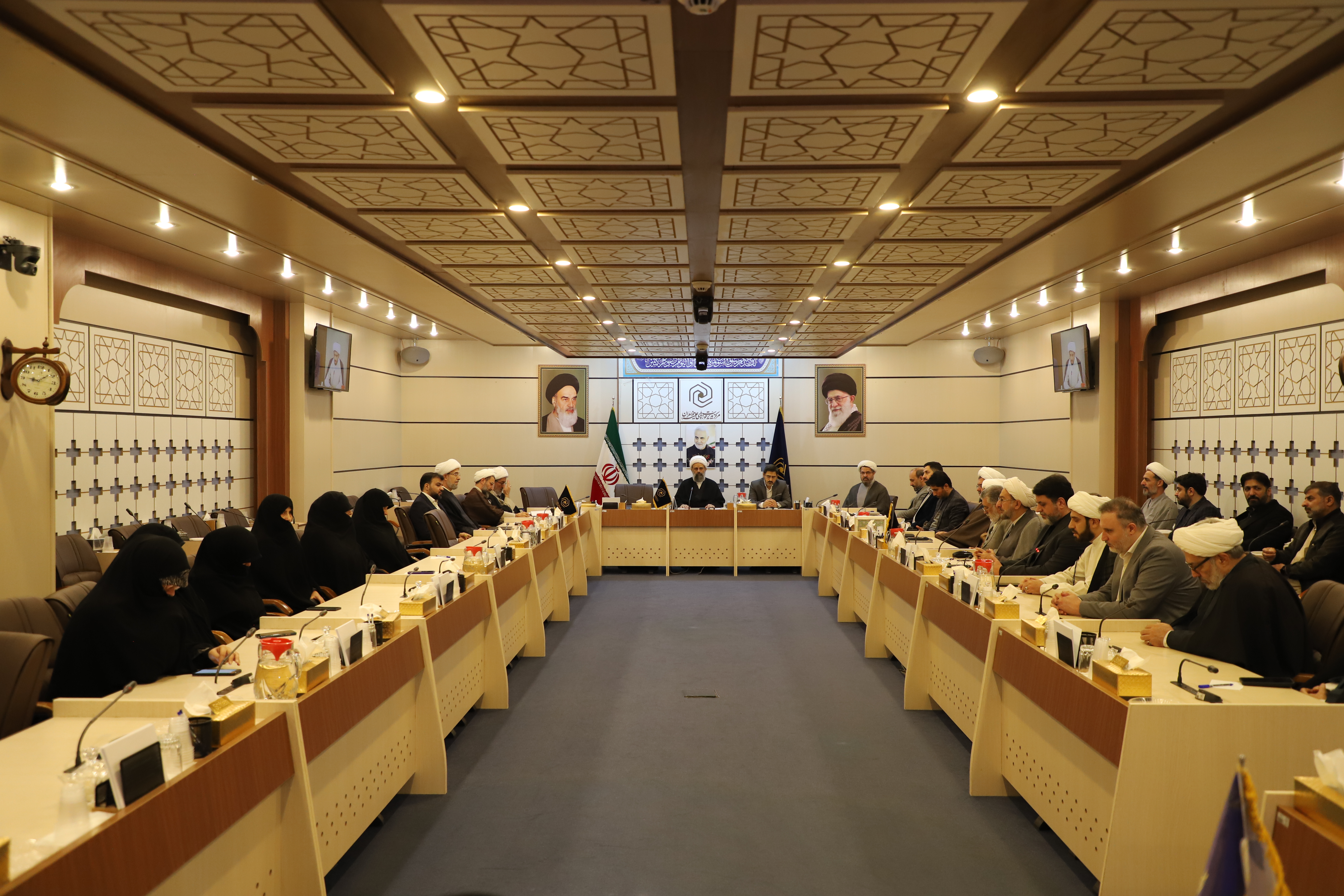 رئیس مرکز برنامهریزی و نظارت حوزههای علمیه خواهران منصوب شد +تصاویر