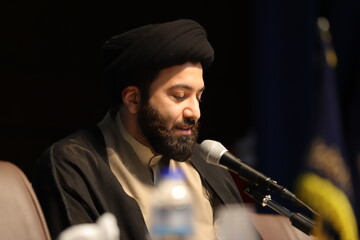 تصاویر/ برگزاری جشن میلاد حضرت زهرا(س) با حضور مدیر، معاونان و کارکنان ستادی حوزه‌های علمیه خواهران