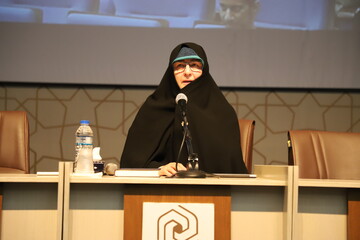 تصاویر/ برگزاری جشن میلاد حضرت زهرا(س) با حضور مدیر، معاونان و کارکنان ستادی حوزه‌های علمیه خواهران