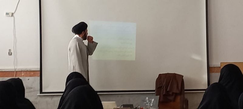 بصیرت شرط لازم همراهی با امام زمان(عج) است