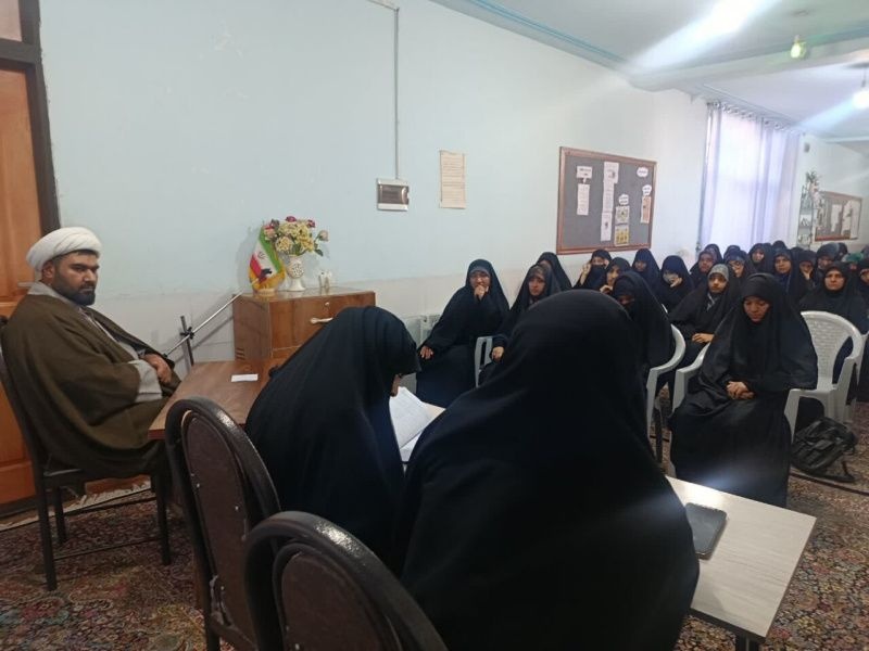 ایفای نقش حوزه در تولید محتوای دینی متناسب با زبان جوانان و حضور در شبکههای اجتماعی