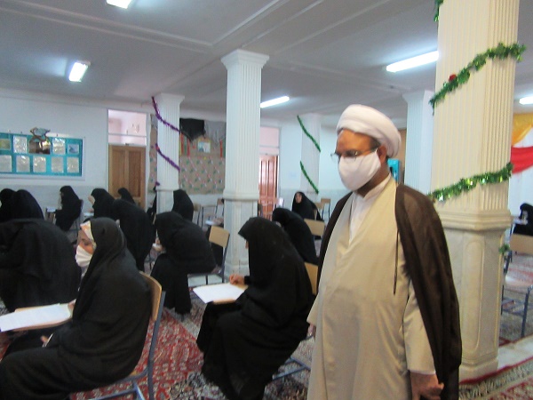 امتحانات بانوان طلبه استان یزد با رعایت کامل پروتکل های بهداشتی برگزار می شود