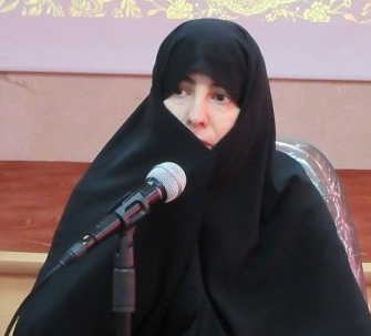 خواهران طلبه یزدی در اطعام 12 هزار نفر مشارکت کردند