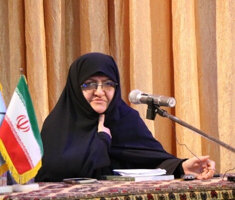 خواهران طلبه در گام دوم انقلاب اسلامی موثر باشند