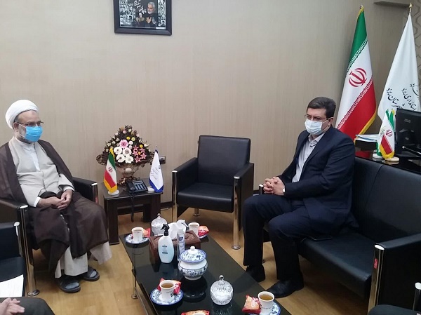 مدیر حوزه علمیه خواهران استان یزد با فرماندار یزد دیدار و گفت‌وگو کرد