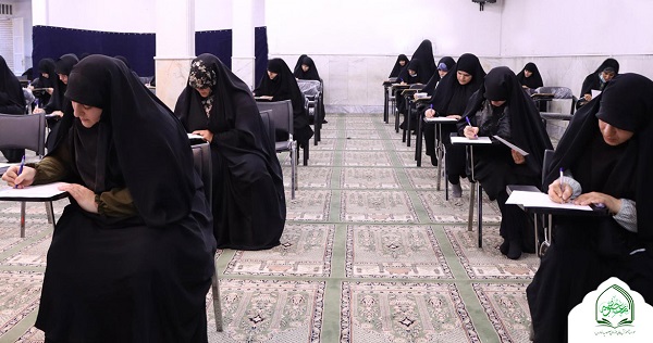 ۳۵ نفر از خواهران طلبه سطح دو و سه بعد از اتمام امتحانات، وارد مرحله مقاله نویسی و نگارش پایان نامه می شوند