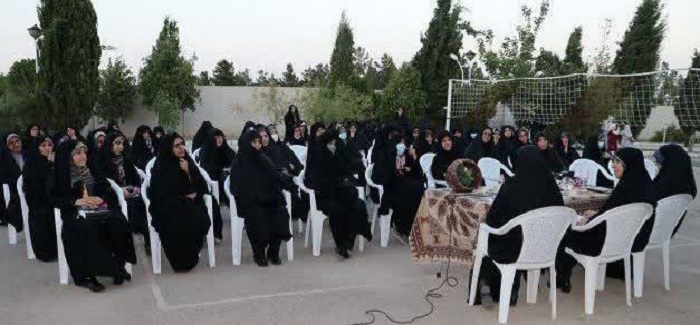 بانون سرخه با "مهربانی مدنی" به استقبال هفته عفاف و حجاب رفتند